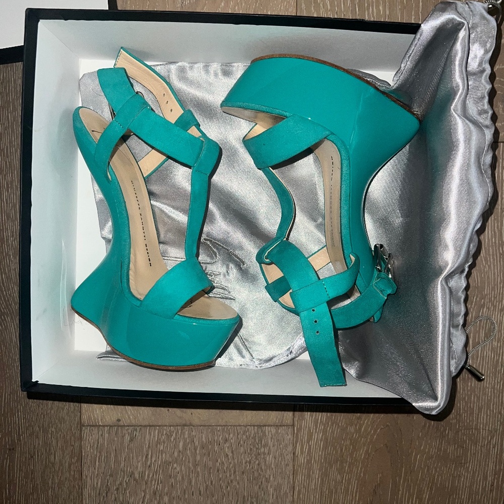 Giuseppe Zanotti Turquoise Blue Suede T Strap Platform Heel Less Wedge Sandals
